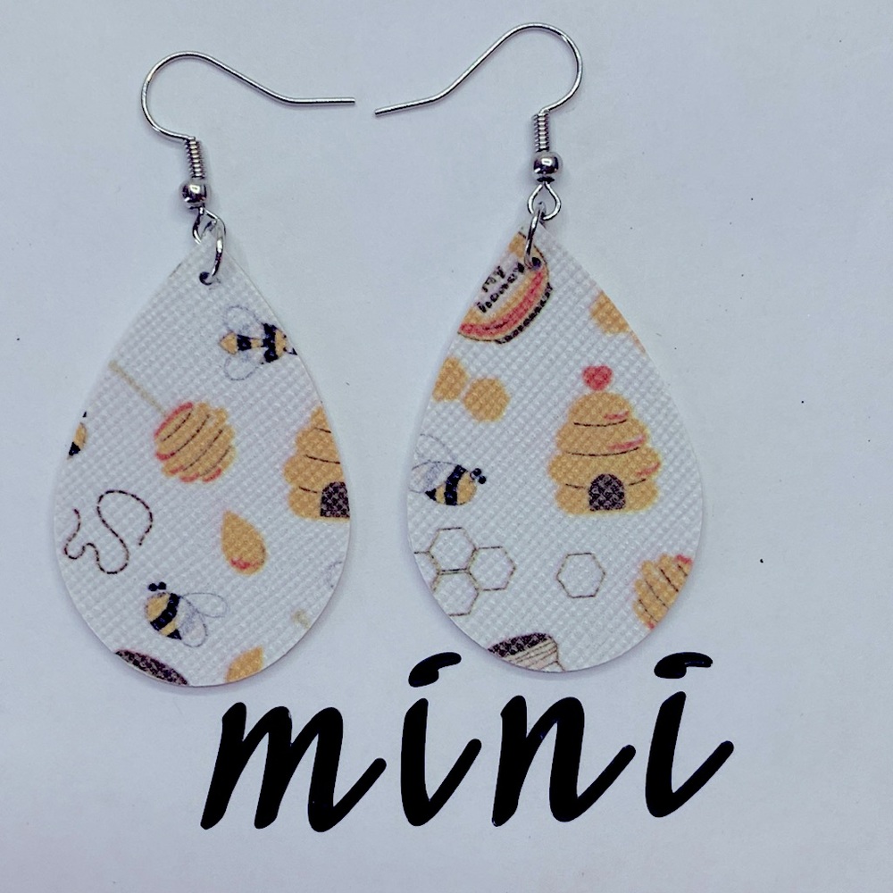 🖤Pick Any 3 for $12🖤 Mini Faux Leather Teardrop Earrings - Picture 2 of 6